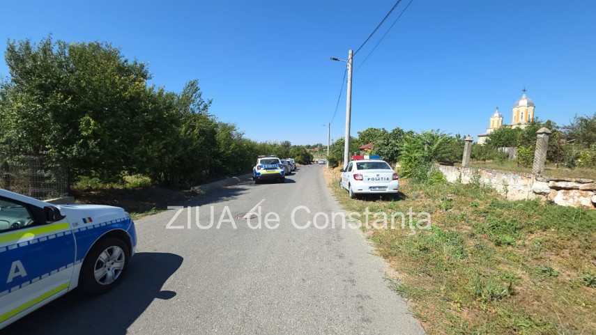FOTO+VIDEO. Știri Constanta azi: UPDATE - elicopterul SMURD, la fata locului. Accident grav la Pecineaga. O masina s-a rasturnat si a luat foc      