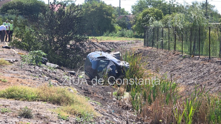 stiri constanta azi accident grav la pecineaga o masina s a rasturnat si a luat foc 950163