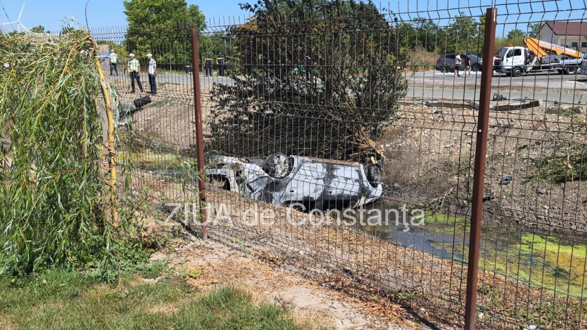 stiri constanta azi accident grav la pecineaga o masina s a rasturnat si a luat foc 950163