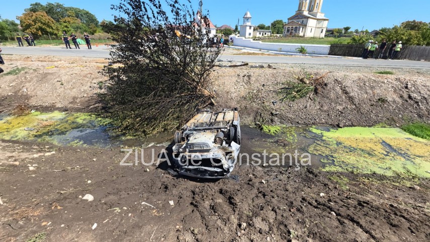 stiri constanta azi accident grav la pecineaga o masina s a rasturnat si a luat foc 950163