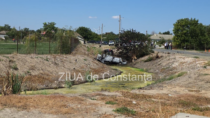 foto video cum arata autospeciala de politie care a luat foc dupa urmarirea de la pecineaga judetul constanta foto video cum arata autospeciala de politie care a luat foc dupa urmarirea de la pecineaga judetul constanta