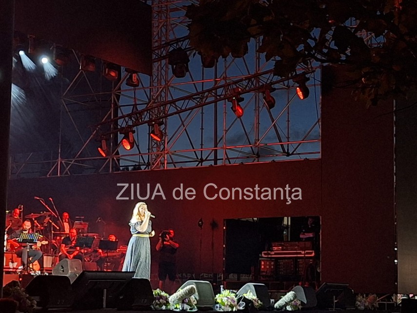 live video foto festivalul mamaia a revenit in piateta perla artisti consacrati pe scena unuia dintre live video foto festivalul mamaia a revenit in piateta perla artisti consacrati pe scena unuia dintre