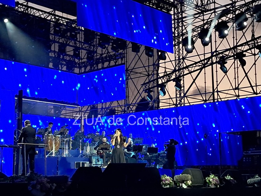live video foto festivalul mamaia a revenit in piateta perla artisti consacrati pe scena unuia dintre live video foto festivalul mamaia a revenit in piateta perla artisti consacrati pe scena unuia dintre