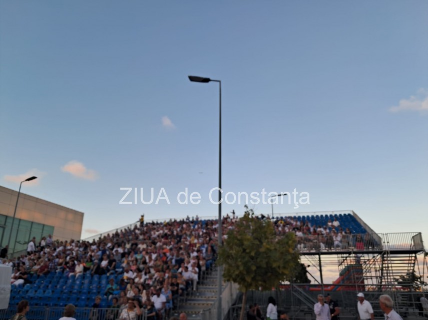 live video foto festivalul mamaia a revenit in piateta perla artisti consacrati pe scena unuia dintre live video foto festivalul mamaia a revenit in piateta perla artisti consacrati pe scena unuia dintre