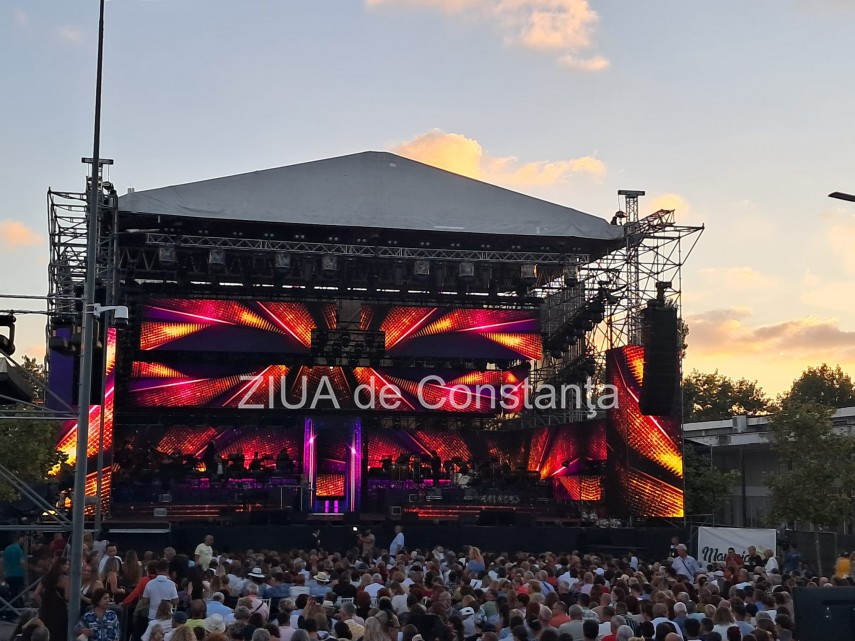 live video foto festivalul mamaia a revenit in piateta perla artisti consacrati pe scena unuia dintre live video foto festivalul mamaia a revenit in piateta perla artisti consacrati pe scena unuia dintre