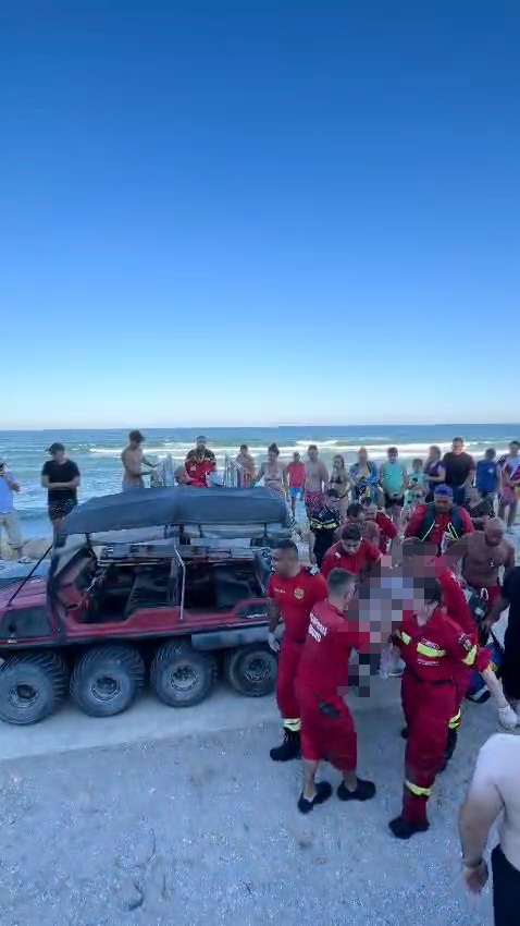 interventie de urgenta la eforie nord persoana scoasa inconstienta din valuri pe plaja steaua de mare interventie de urgenta la eforie nord persoana scoasa inconstienta din valuri pe plaja steaua de mare