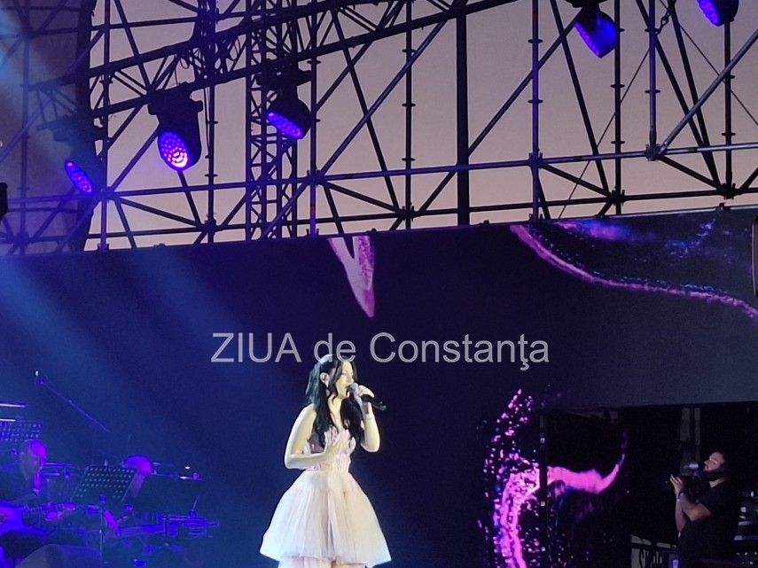 live foto a doua seara la festivalul national de muzica usoara mamaia inca zece concurenti pasesc in live foto a doua seara la festivalul national de muzica usoara mamaia inca zece concurenti pasesc in