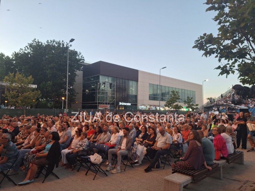 live foto a doua seara la festivalul national de muzica usoara mamaia inca zece concurenti pasesc in live foto a doua seara la festivalul national de muzica usoara mamaia inca zece concurenti pasesc in