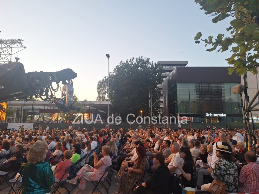 live foto a doua seara la festivalul national de muzica usoara mamaia inca zece concurenti pasesc in live foto a doua seara la festivalul national de muzica usoara mamaia inca zece concurenti pasesc in