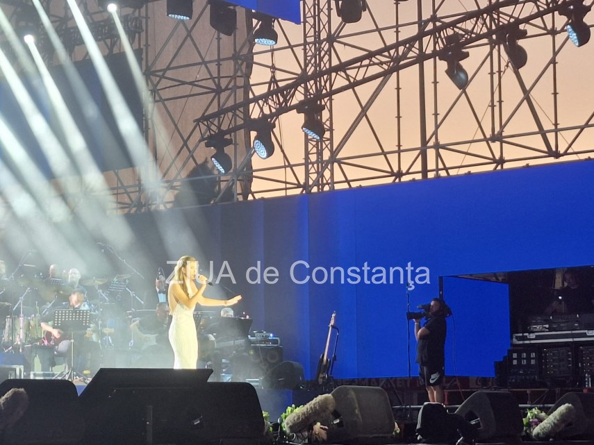 live foto a doua seara la festivalul national de muzica usoara mamaia inca zece concurenti pasesc in live foto a doua seara la festivalul national de muzica usoara mamaia inca zece concurenti pasesc in