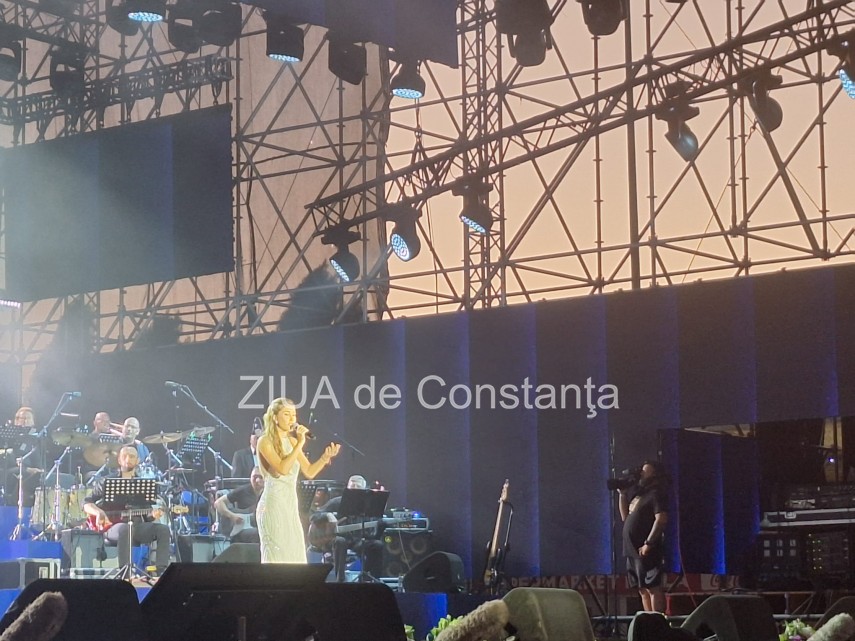 live foto a doua seara la festivalul national de muzica usoara mamaia inca zece concurenti pasesc in live foto a doua seara la festivalul national de muzica usoara mamaia inca zece concurenti pasesc in