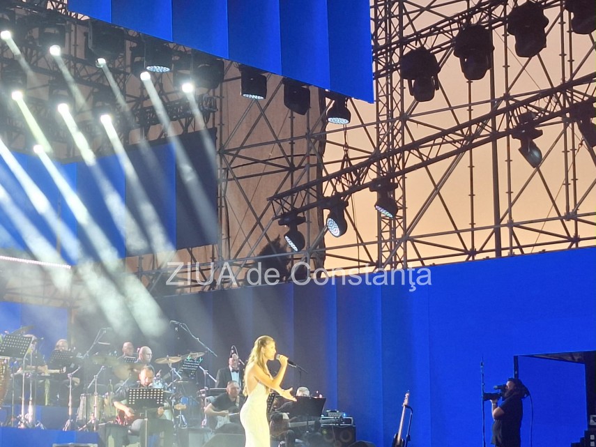 live foto a doua seara la festivalul national de muzica usoara mamaia inca zece concurenti pasesc in live foto a doua seara la festivalul national de muzica usoara mamaia inca zece concurenti pasesc in