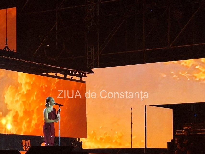 live foto a doua seara la festivalul national de muzica usoara mamaia inca zece concurenti pasesc in live foto a doua seara la festivalul national de muzica usoara mamaia inca zece concurenti pasesc in