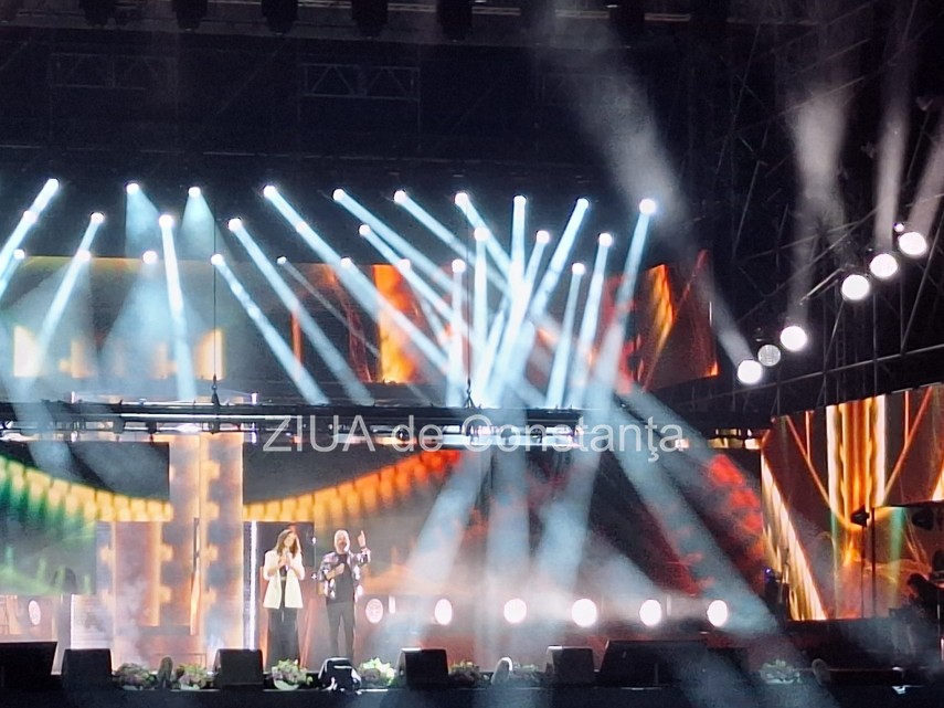 live foto a doua seara la festivalul national de muzica usoara mamaia inca zece concurenti pasesc in live foto a doua seara la festivalul national de muzica usoara mamaia inca zece concurenti pasesc in