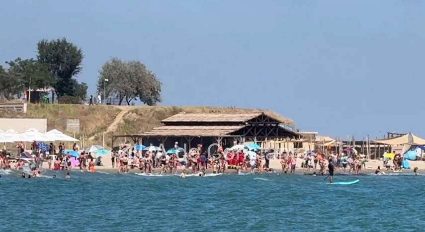 foto video update copil de 15 ani in pericol de inec la plaja gaia din constanta minorul transportat foto video update copil de 15 ani in pericol de inec la plaja gaia din constanta minorul transportat