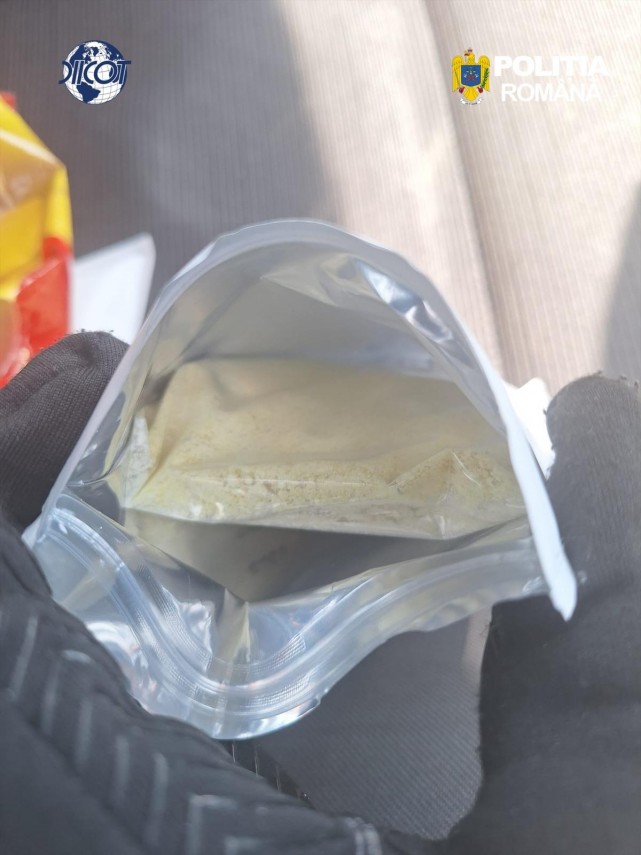 foto video droguri de mare risc aduse din olanda si distribuite in constanta reteaua era coordonata din foto video droguri de mare risc aduse din olanda si distribuite in constanta reteaua era coordonata din