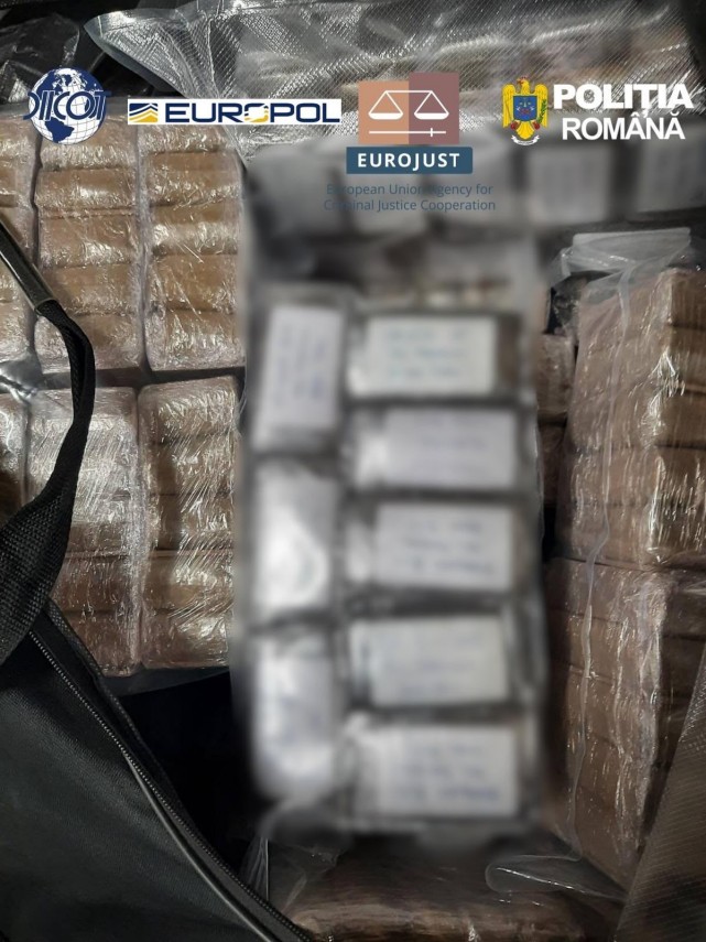 foto retea transfrontaliera de trafic de cocaina canabis si hasis sparta de diicot droguri de 25 de milioane foto retea transfrontaliera de trafic de cocaina canabis si hasis sparta de diicot droguri de 25 de milioane