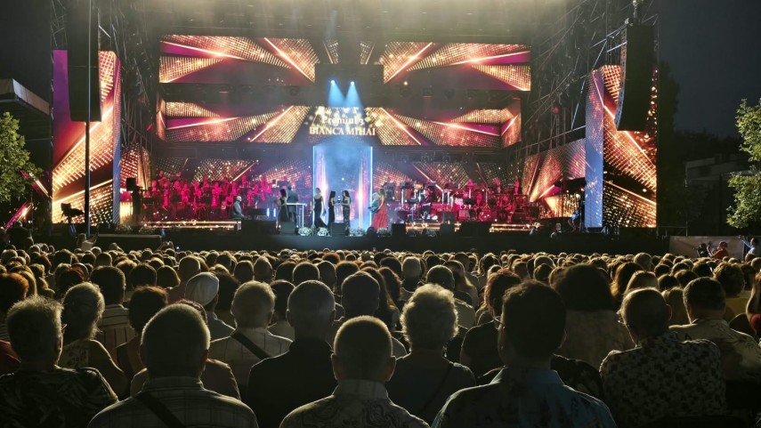 paula seling si alexandru gorgos au castigat marele trofeu al festivalului national de muzica usoara paula seling si alexandru gorgos au castigat marele trofeu al festivalului national de muzica usoara