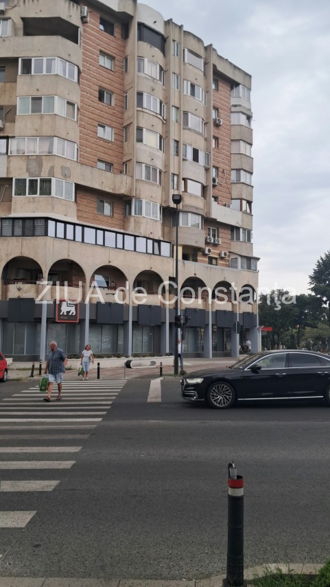 stiri constanta foto semafoarele din zona trocadero nu functioneaza 950881 stiri constanta foto semafoarele din zona trocadero nu functioneaza 950881