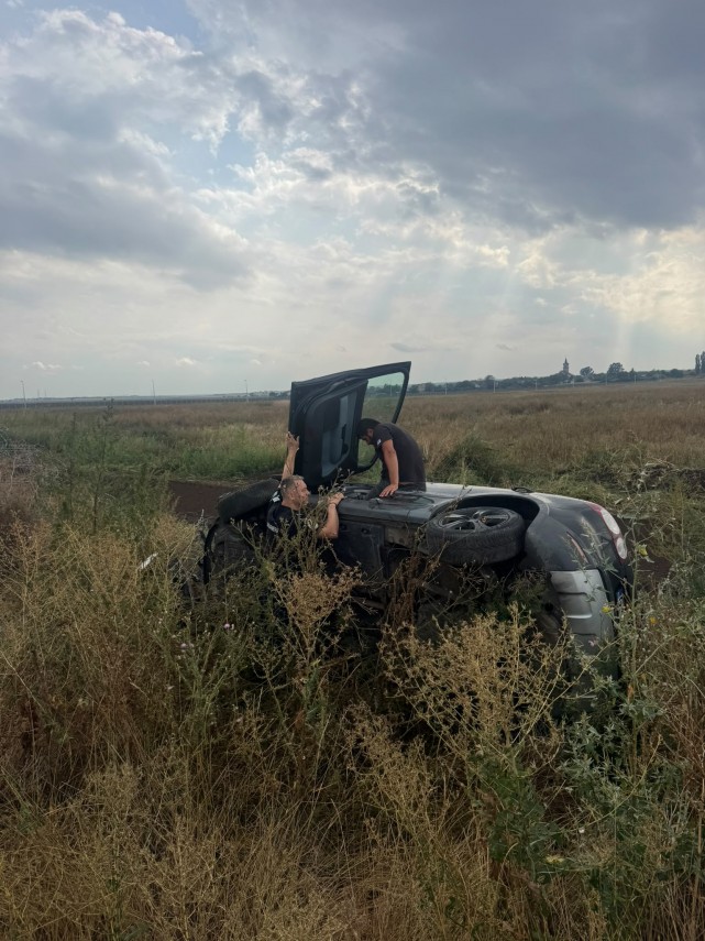 foto accident pe dn 22 trei masini implicate intre sibioara si lumina gestionat rapid de jandarmii aflati foto accident pe dn 22 trei masini implicate intre sibioara si lumina gestionat rapid de jandarmii aflati