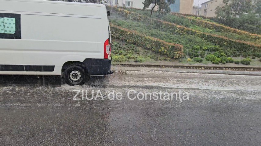 foto video vreme severa in constanta ploaia torentiala a pus stapanire pe oras 951075 foto video vreme severa in constanta ploaia torentiala a pus stapanire pe oras 951075