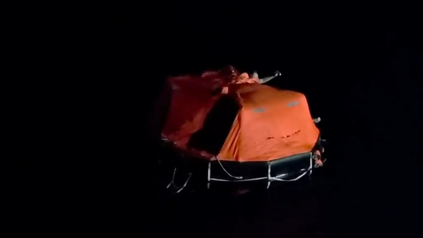 foto video primele imagini de la salvarea dramatica din marea neagra cum au fost preluati marinarii de foto video primele imagini de la salvarea dramatica din marea neagra cum au fost preluati marinarii de