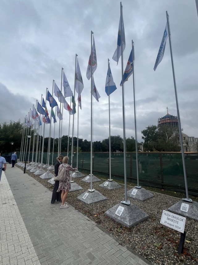 municipiul tulcea si ungheni au semnat acordul de infratire parteneriat oficial consfintit de ziua independentei municipiul tulcea si ungheni au semnat acordul de infratire parteneriat oficial consfintit de ziua independentei