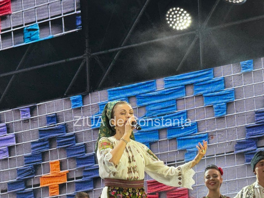 live foto video festivalul national al cantecului si dansului popular romanesc mamaia 2026 isi desemneaza live foto video festivalul national al cantecului si dansului popular romanesc mamaia 2026 isi desemneaza