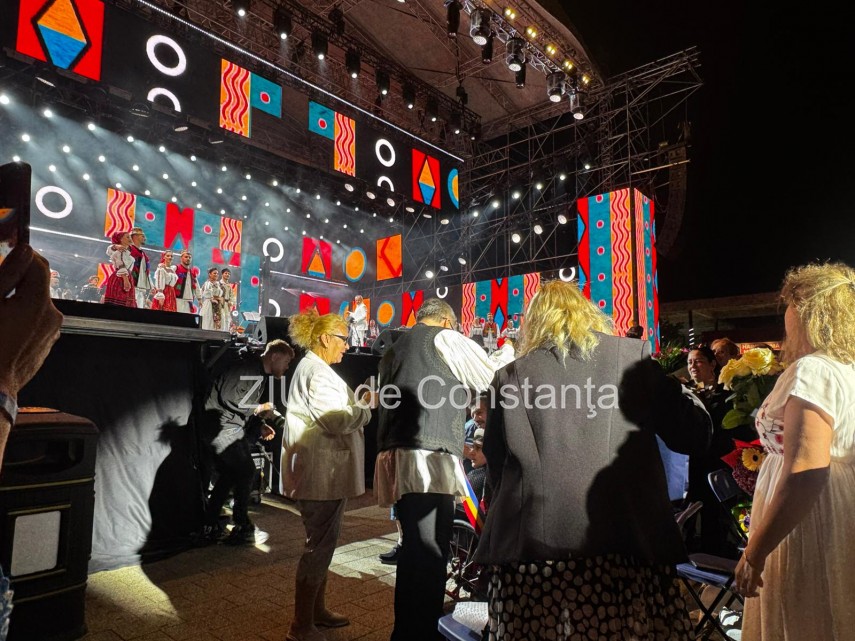 live foto video festivalul national al cantecului si dansului popular romanesc mamaia 2026 isi desemneaza live foto video festivalul national al cantecului si dansului popular romanesc mamaia 2026 isi desemneaza
