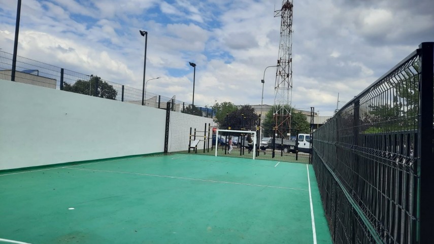 foto spatiu pentru calisthenics si mini teren de fotbal amenajate in zona strada garii autogara din tulcea foto spatiu pentru calisthenics si mini teren de fotbal amenajate in zona strada garii autogara din tulcea