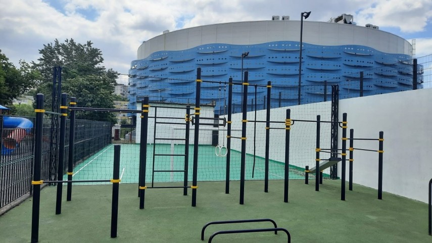 foto spatiu pentru calisthenics si mini teren de fotbal amenajate in zona strada garii autogara din tulcea foto spatiu pentru calisthenics si mini teren de fotbal amenajate in zona strada garii autogara din tulcea