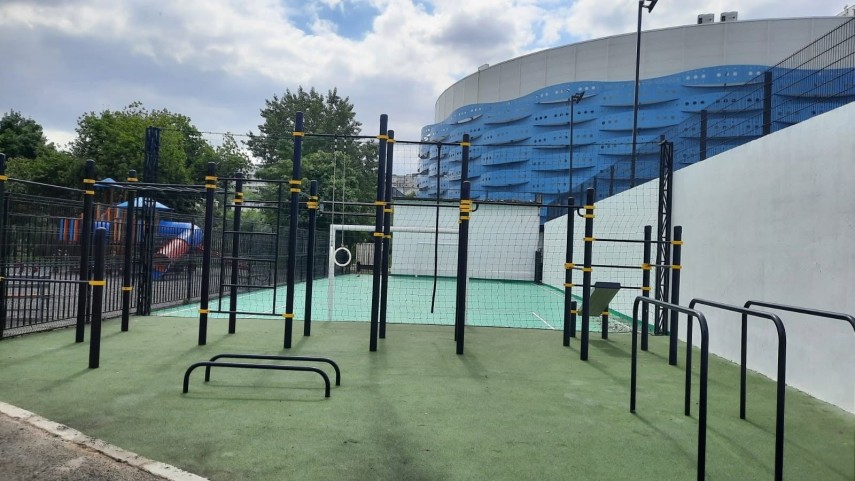 foto spatiu pentru calisthenics si mini teren de fotbal amenajate in zona strada garii autogara din tulcea foto spatiu pentru calisthenics si mini teren de fotbal amenajate in zona strada garii autogara din tulcea