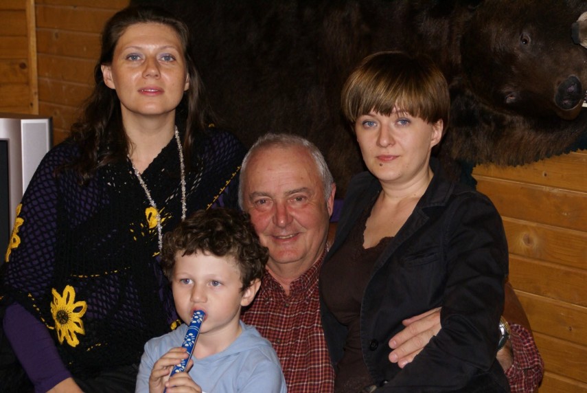 Foto: Facebook Prințul Dimitrie Sturdza, Alevtina Alina Sasu, Deniza Ahanyans, Mark Dimitrie Pantazi - Sturdza 