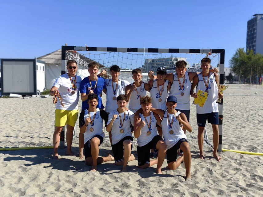 mamaia juniorii de la csm constanta medalii de aur si de bronz la campionatul national de beach handball mamaia juniorii de la csm constanta medalii de aur si de bronz la campionatul national de beach handball