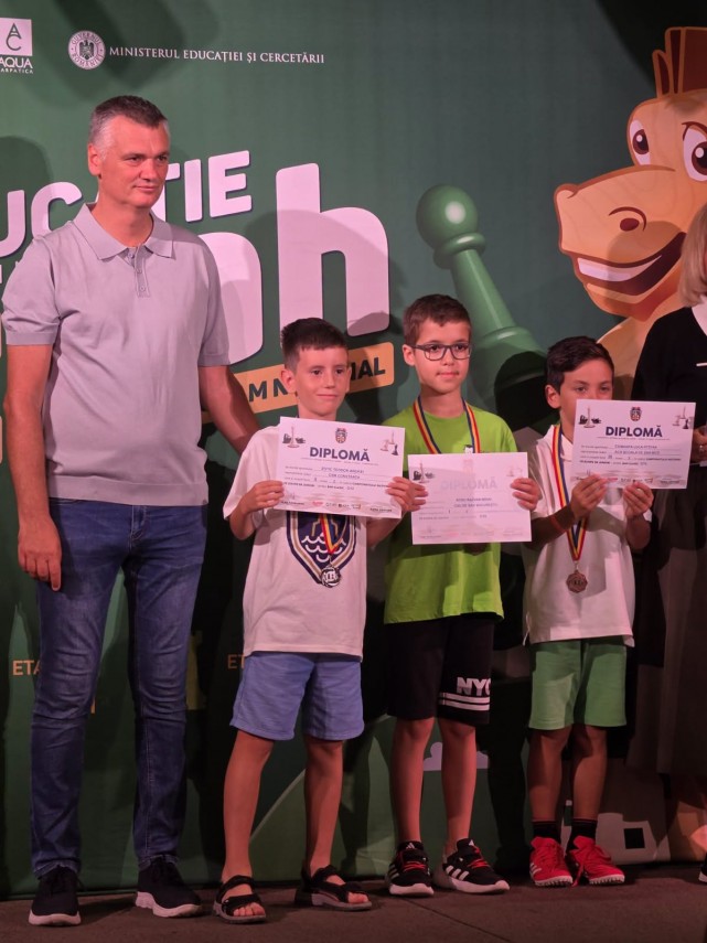 sah bilant incurajator csm constanta patru medalii la campionatele nationale pe echipe de juniori galerie sah bilant incurajator csm constanta patru medalii la campionatele nationale pe echipe de juniori galerie