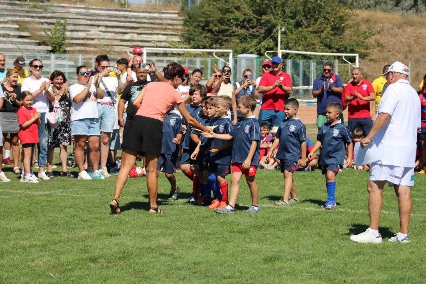 mini rugby cine a castigat categoriile de varsta ale trofeului petre lungu de la navodari au jucat copii mini rugby cine a castigat categoriile de varsta ale trofeului petre lungu de la navodari au jucat copii