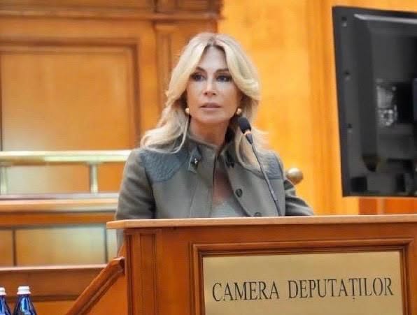 Sursă foto: Facebook/Raluca Turcan