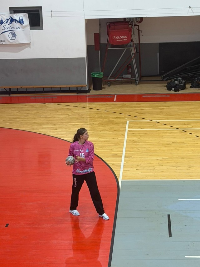 handbal csu neptun constanta debut cu victorie in noul sezon al diviziei a galerie foto 952912 handbal csu neptun constanta debut cu victorie in noul sezon al diviziei a galerie foto 952912