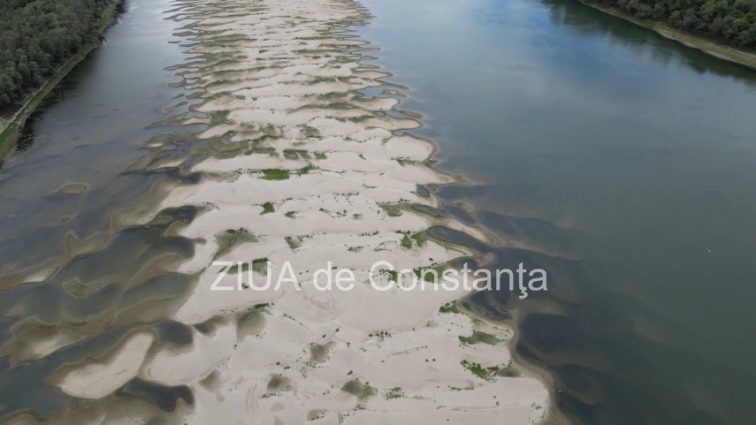 stiri constanta foto video se dragheaza la rasova lucrari desfasurate pe dunare 953062 stiri constanta foto video se dragheaza la rasova lucrari desfasurate pe dunare 953062