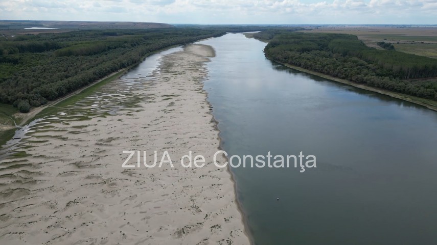 stiri constanta foto video se dragheaza la rasova lucrari desfasurate pe dunare 953062 stiri constanta foto video se dragheaza la rasova lucrari desfasurate pe dunare 953062
