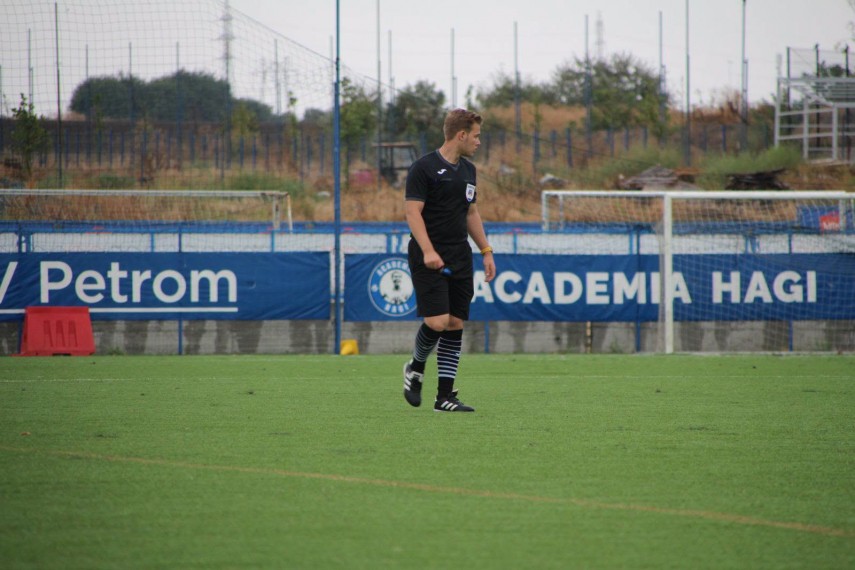 constanta darius nedelcu a jucat fotbal la academia hagi iar acum imparte dreptatea pe teren creste frumos constanta darius nedelcu a jucat fotbal la academia hagi iar acum imparte dreptatea pe teren creste frumos