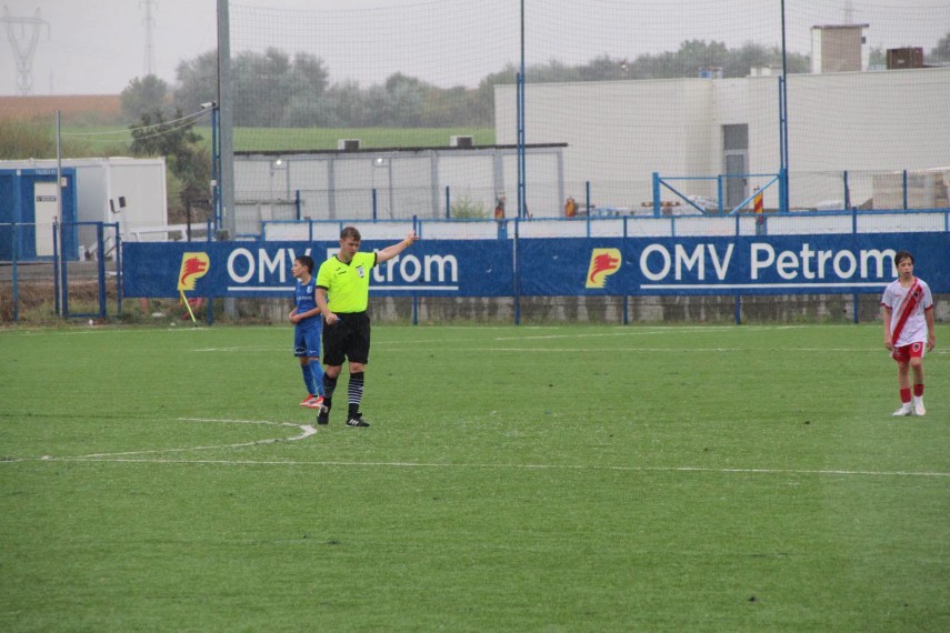 constanta darius nedelcu a jucat fotbal la academia hagi iar acum imparte dreptatea pe teren creste frumos constanta darius nedelcu a jucat fotbal la academia hagi iar acum imparte dreptatea pe teren creste frumos