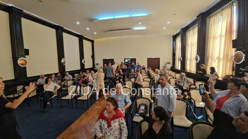 foto video dezbatere publica la constanta privind noul regulament al parcarilor publice 953275 foto video dezbatere publica la constanta privind noul regulament al parcarilor publice 953275