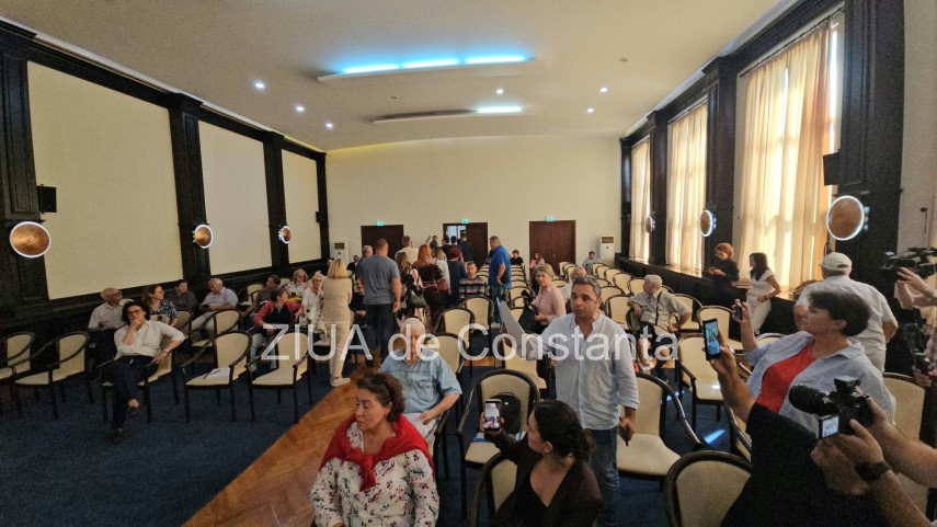 foto video dezbatere publica la constanta privind noul regulament al parcarilor publice 953275 foto video dezbatere publica la constanta privind noul regulament al parcarilor publice 953275