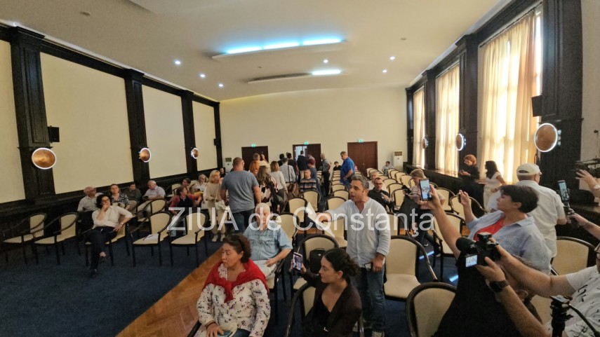 foto video dezbatere publica la constanta privind noul regulament al parcarilor publice 953275 foto video dezbatere publica la constanta privind noul regulament al parcarilor publice 953275