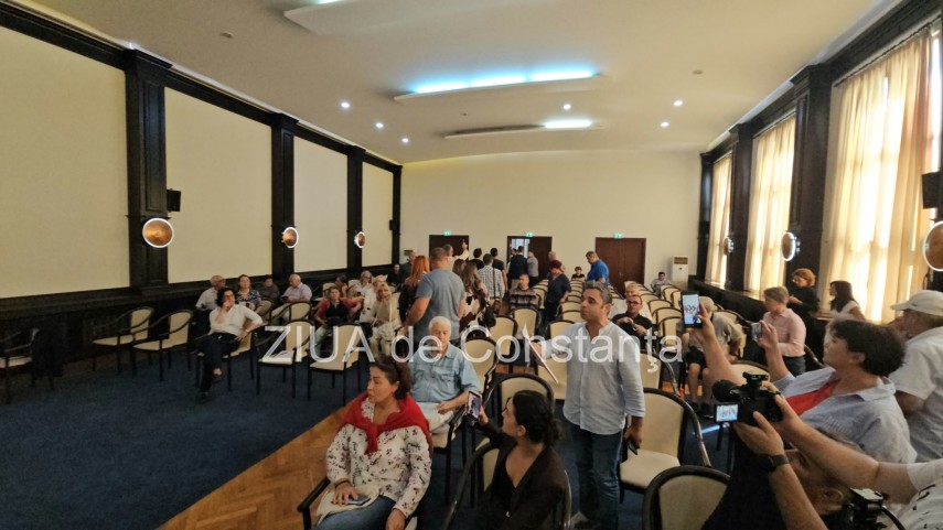 foto video dezbatere publica la constanta privind noul regulament al parcarilor publice 953275 foto video dezbatere publica la constanta privind noul regulament al parcarilor publice 953275