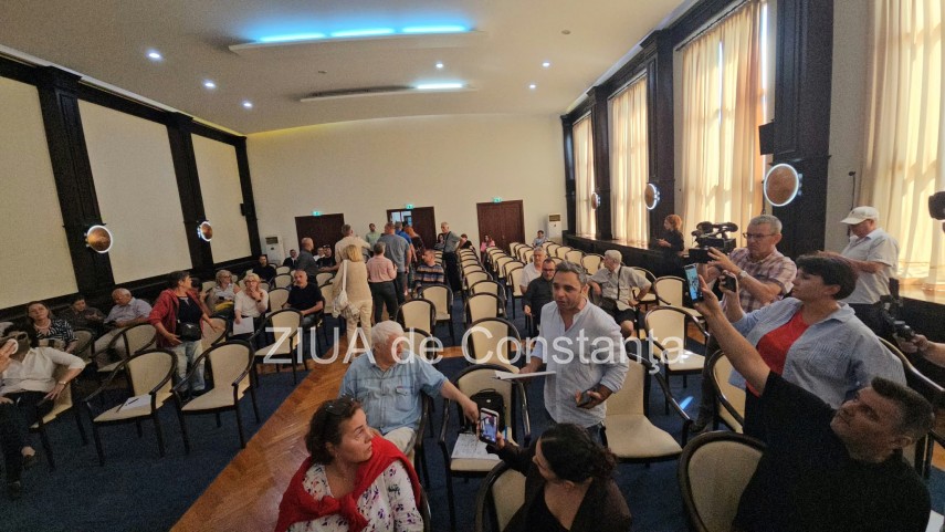 foto video dezbatere publica la constanta privind noul regulament al parcarilor publice 953275 foto video dezbatere publica la constanta privind noul regulament al parcarilor publice 953275