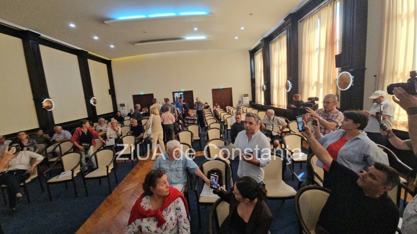 foto video dezbatere publica la constanta privind noul regulament al parcarilor publice 953275 foto video dezbatere publica la constanta privind noul regulament al parcarilor publice 953275