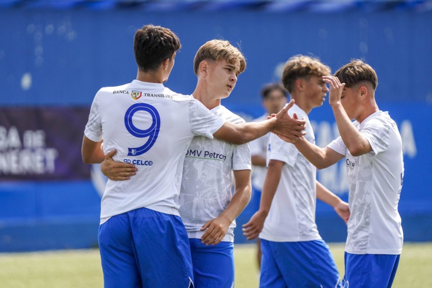 victorii la scor echipele under 16 si under 15 ale farului constanta golaveraj 19 1 in dubla cu oxigen victorii la scor echipele under 16 si under 15 ale farului constanta golaveraj 19 1 in dubla cu oxigen