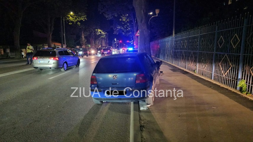 accident rutier in constanta un autoturism a intrat intr un stalp de electricitate 953477 accident rutier in constanta un autoturism a intrat intr un stalp de electricitate 953477